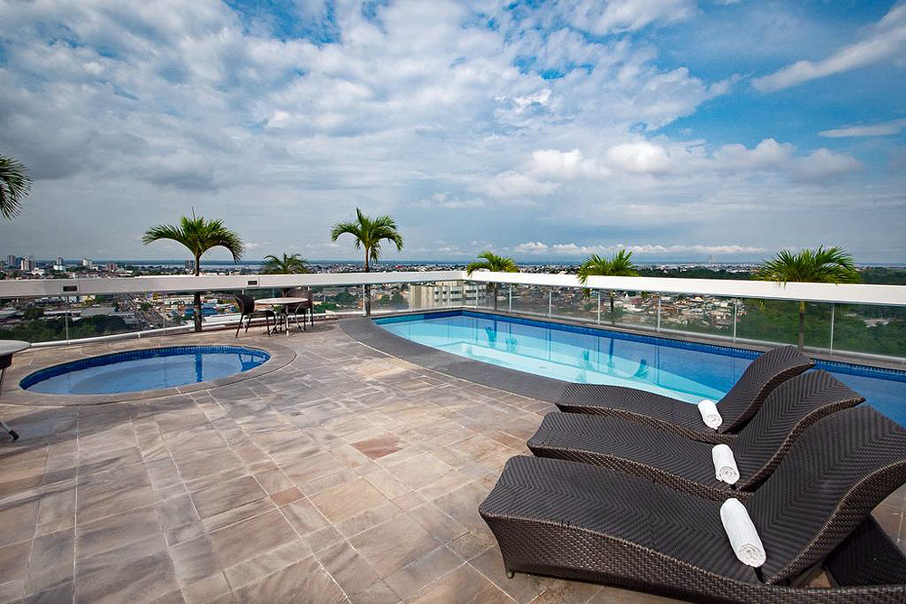 BR0519MH001_millennium-hotel-rooftop-pool.jpg [© Last Frontiers Ltd]