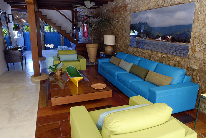 BR08CT09_casa-turquesa-lounge-4_andre-azevedo.jpg [© Last Frontiers Ltd]