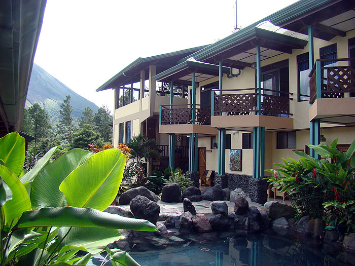CR13AO_arenal-observatory-lodge-standard-rooms-and-view.jpg [© Last Frontiers Ltd]