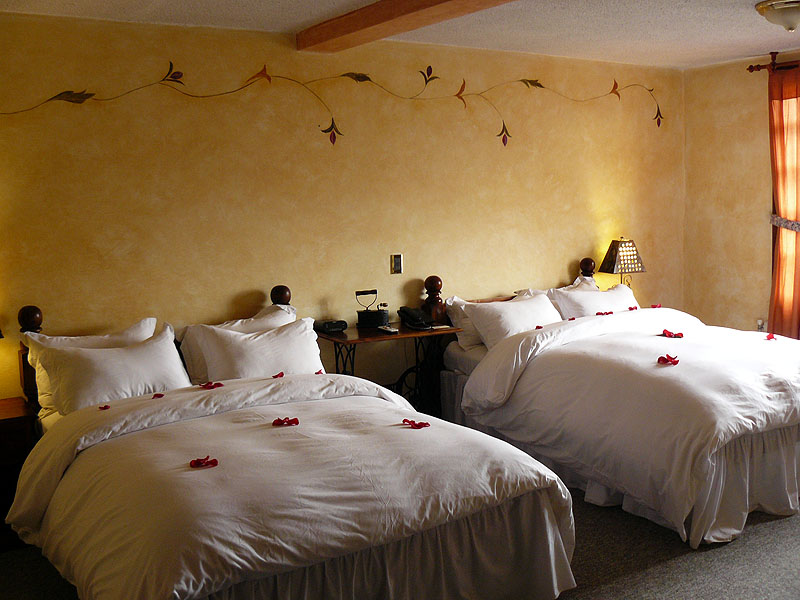EC0917NL0741_riobamba-hosteria-la-andaluza-double-room.jpg [© Last Frontiers Ltd]