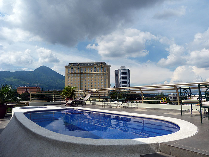 SV0913SM0474_suites-las-palmas-roof-top-pool.jpg [© Last Frontiers Ltd]