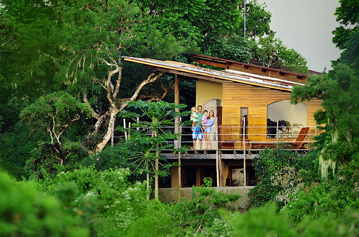 GP12GC13_galapagos-safari-camp-family-suite.jpg [© Last Frontiers Ltd]