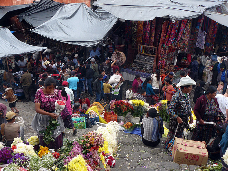 GU1014FD212_market-chichicastenango.jpg [© Last Frontiers Ltd]