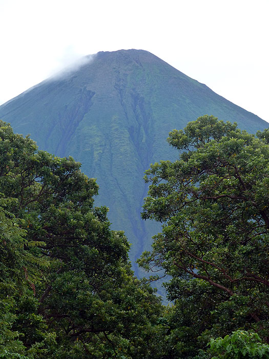 NI0913SM0938_ometepe-volcan-concepcion.jpg [© Last Frontiers Ltd]