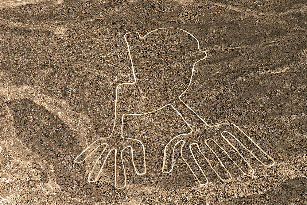 PE09PP003_nazca-lines-the-hands.jpg [© Last Frontiers Ltd]