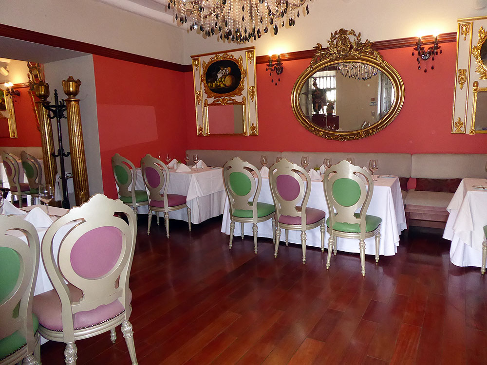 PE1018SM356_cusco-aranwa-dining-room.jpg [© Last Frontiers Ltd]