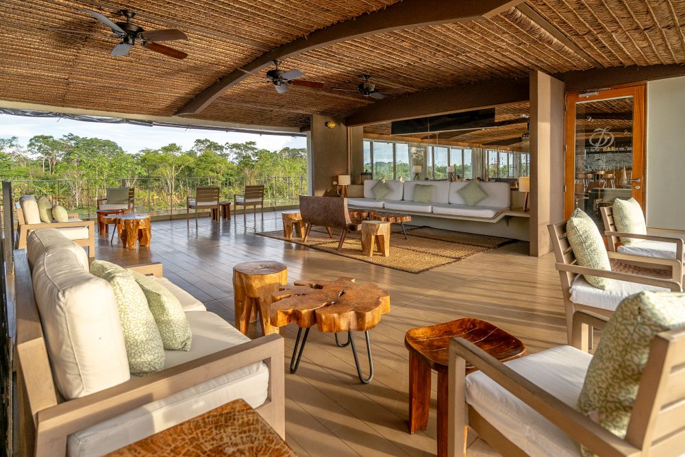 PE1801DE016_delfin-3-terrace.jpg [© Last Frontiers Ltd]