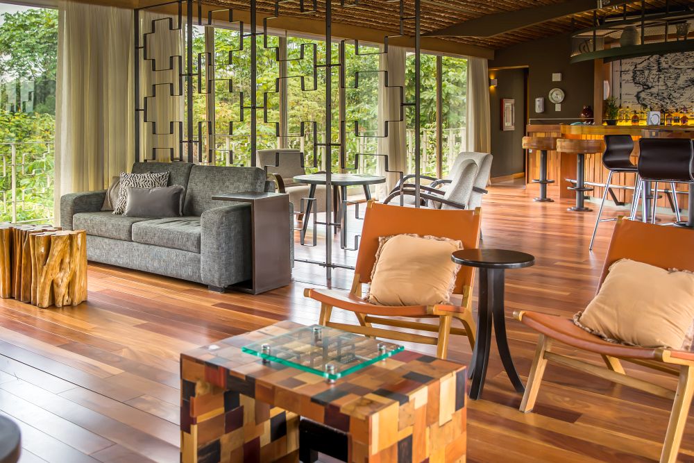 PE2106DE032_delfin-3-lounge.jpg [© Last Frontiers Ltd]