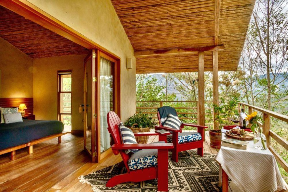 PE2200GN08_gocta-natura-tangara-cabin.jpg [© Last Frontiers Ltd]