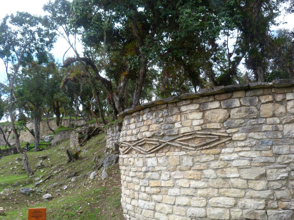 PE2506PC152_kuelap.jpg [© Last Frontiers Ltd]