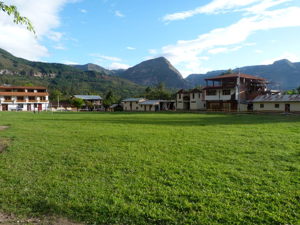 PE2506PC204_cocachimba-village.jpg [© Last Frontiers Ltd]